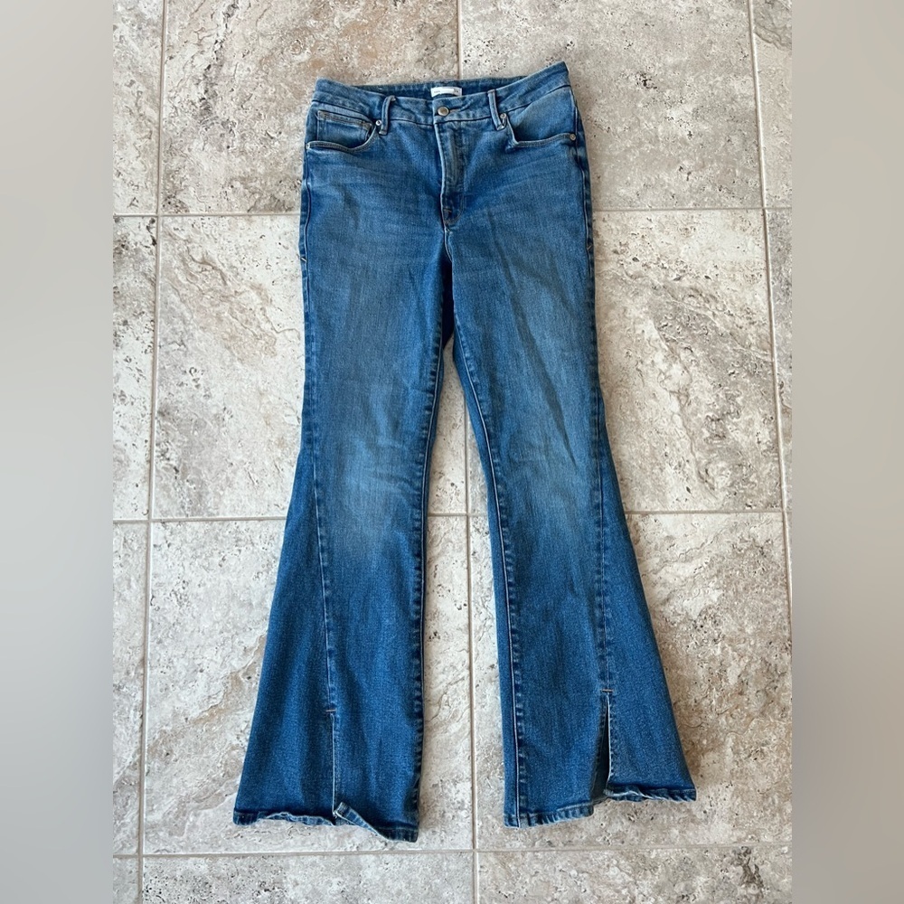 Good American Soft Tech Good Legs Ankle Slit Flare Jeans, Light Blue, 8/29 - Picture 2 of 11